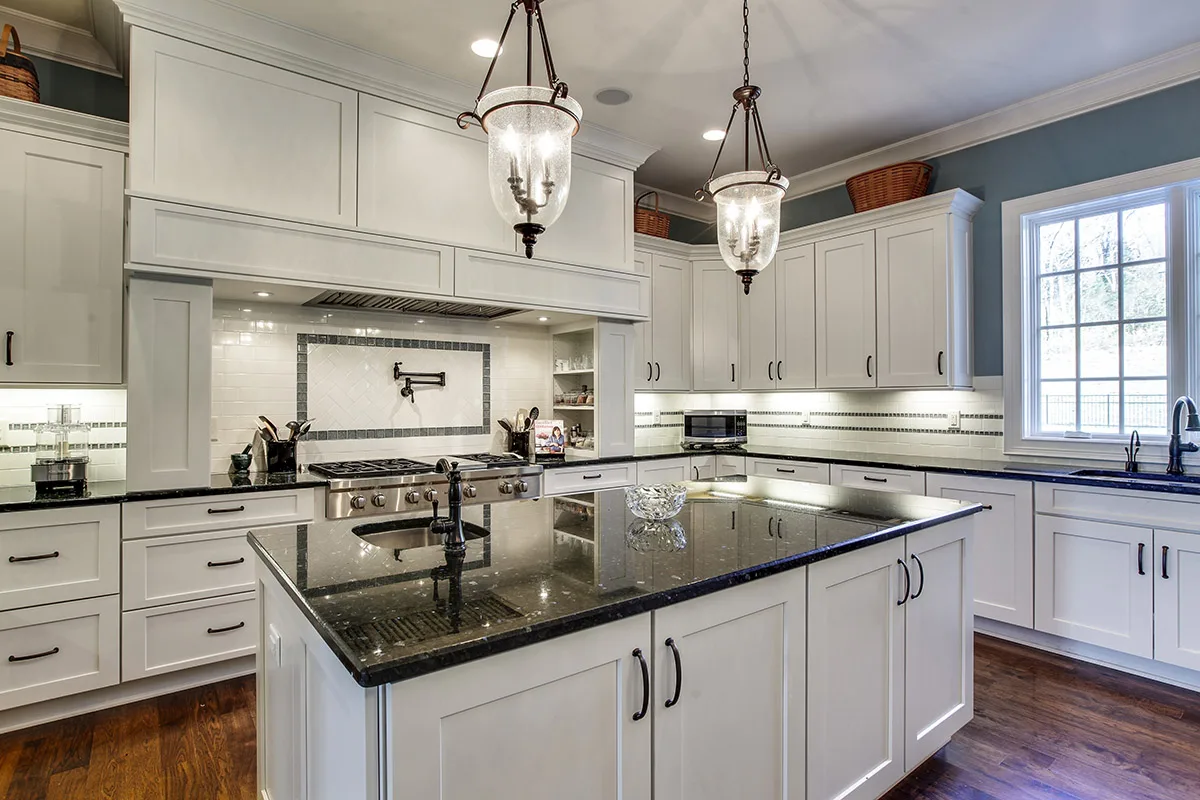 Are White Kitchen Cabinets Still in Style? Timeless Elegance Revealed